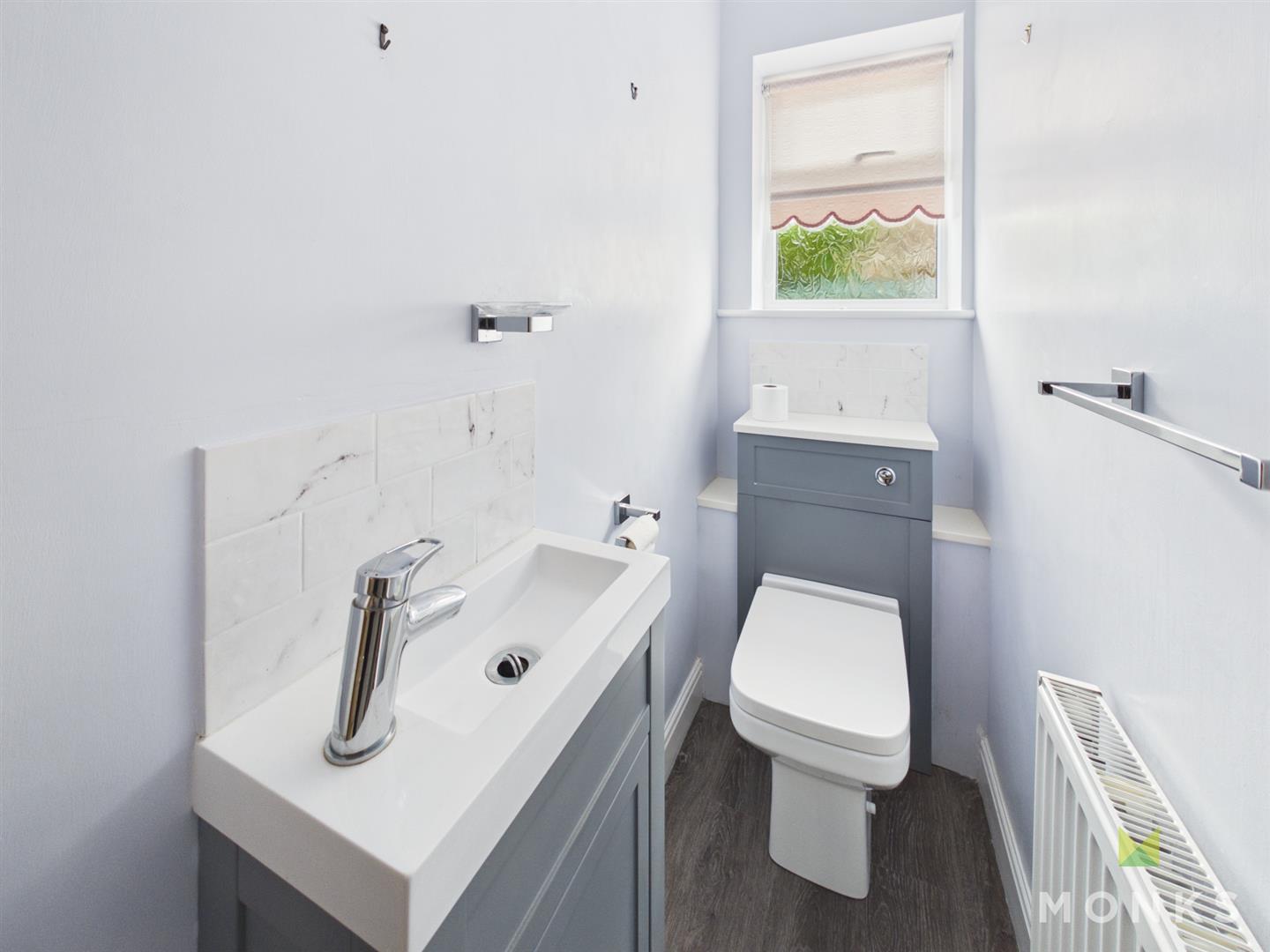 34 Llanforda Mead, Oswestry, SY11 1TS For Sale